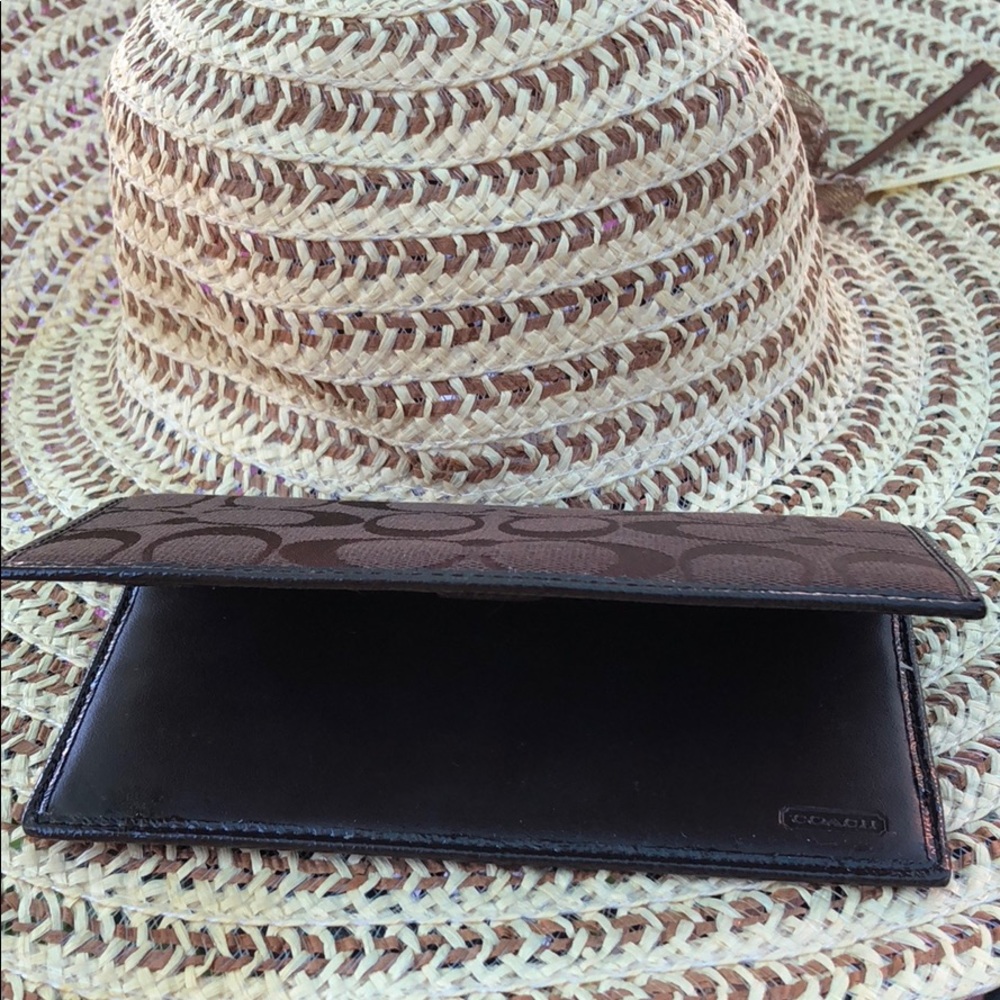 Pre New Coach Wallet Barely Used With Check Book - image 3